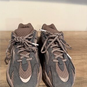 Yeezy Sneakers in Brown and Gray